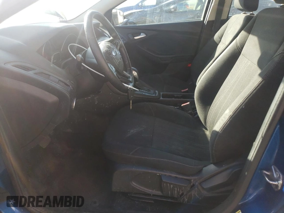 2018 Ford Focus SE z VIN 1FADP3F2XJL327387, wystawiony jako Copart lot #46927835 z przebiegiem 61 707 mil mil oraz Szkoda całkowita • Salvage title. Historia ofert i sprzedaży dostępna na DreamBid. Obrazek 7.