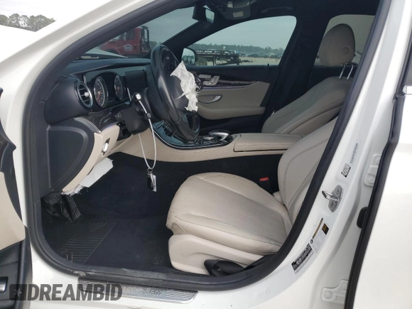 2017 Mercedes-Benz E-Class E 300 Luxury with VIN WDDZF4JB4HA181189, listed as a Copart auction lot 44583495 with 95,982 mi miles and Salvage Title. Bid and sale history available at carsss.com. Image 7.