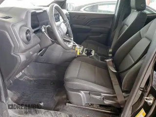 2024 Chevrolet Colorado 2WD Work Truck z VIN 1GCGSBEC3R1226273, wystawiony jako Copart lot #58894615 z przebiegiem 19 067 mil mil oraz Czysty tytuł • Clean title. Historia ofert i sprzedaży dostępna na DreamBid. Obrazek 7.