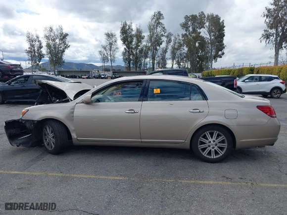 2008 Toyota Avalon XL with VIN 4T1BK36BX8U263593, listed as a IAAI auction lot 41772675 with 1 mi miles. Bid and sale history available at carsss.com. Image 13.