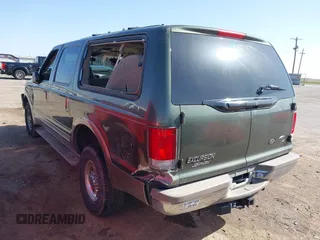 2000 Ford Excursion Limited z VIN 1FMNU43S5YEC18413, wystawiony jako IAAI lot #41972353 z przebiegiem 99 531 mil mil oraz . Historia ofert i sprzedaży dostępna na DreamBid. Obrazek 3.