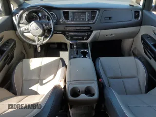 2019 Kia Sedona EX with VIN KNDMB5C15K6557130, listed as a Copart auction lot 46328325 with 83,076 mi miles and Salvage Title. Bid and sale history available at DreamBid. Image 8.