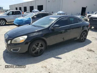 2013 Volvo S60 T5 Premier with VIN YV1612FS6D2197031, listed as a Copart auction lot 55081895 with 132,932 mi miles and Clean Title. Bid and sale history available at carsss.com. Image 1.