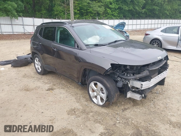 2019 Jeep Compass Latitude with VIN 3C4NJDBB8KT748588, listed as a IAAI auction lot 42224482 with 70,810 mi miles and . Bid and sale history available at DreamBid. Image 1.