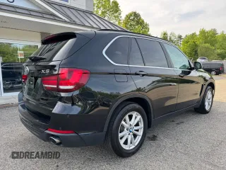 2015 BMW X5 xDrive35i z VIN 5UXKR0C56F0P07620, wystawiony jako Copart lot #59044735 z przebiegiem 224 351 mil mil oraz Tytuł czysty. Historia ofert i sprzedaży dostępna na DreamBid. Obrazek 4.