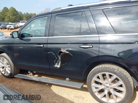 2019 Ford Expedition Limited with VIN 1FMJU2AT7KEA06831, listed as a IAAI auction lot 41528443 with 81,282 mi miles. Bid and sale history available at carsss.com. Image 14.