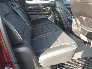 2021 Ram 1500 Limited z VIN 1C6SRFHT1MN682662, wystawiony jako IAAI lot #41134317 z przebiegiem 29 446 mil mil oraz . Historia ofert i sprzedaży dostępna na DreamBid. Obrazek 8.