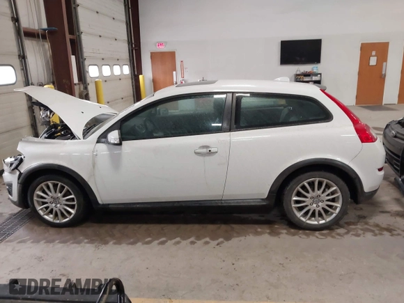 2012 Volvo C30 with VIN YV1672MK5C2281230, listed as a IAAI auction lot 41693964 with 199,154 mi miles and . Bid and sale history available at DreamBid. Image 14.