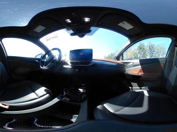 2021 Volkswagen ID.4 Pro S z VIN WVGTMPE20MP058882, wystawiony jako IAAI lot #42317440 z przebiegiem 64 473 mil mil oraz . Historia ofert i sprzedaży dostępna na DreamBid. Obrazek 21.