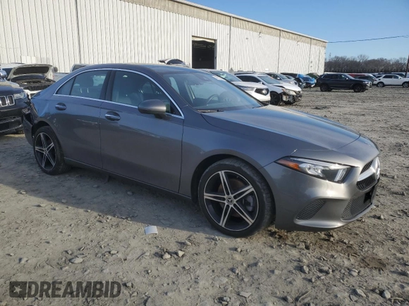 2022 Mercedes-Benz A 220 with VIN W1K3G4FB2NJ337365, listed as a Copart auction lot 44711455 with 29,537 mi miles and Salvage Title. Bid and sale history available at DreamBid. Image 4.