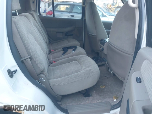 2002 Ford Explorer XLT with VIN 1FMDU73E12ZA10584, listed as a IAAI auction lot 41299290 with 95,775 mi miles and . Bid and sale history available at DreamBid. Image 8.