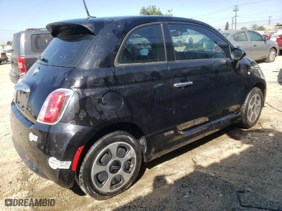 2015 FIAT 500e with VIN 3C3CFFGE2FT638301, listed as a Copart auction lot 70142434 with 90,413 mi miles and Clean Title. Bid and sale history available at carsss.com. Image 3.
