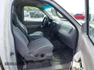 1998 Ford F-150 с VIN 1FTZF1725WNB24893, выставлен на аукционе IAAI как лот 42436524 с пробегом 244 854 миль миль и . История ставок и продаж доступна на DreamBid. Изображение 5.