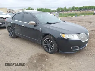 2010 Lincoln MKZ z VIN 3LNHL2GCXAR618347, wystawiony jako IAAI lot #42351431 z przebiegiem 138 461 mil mil oraz . Historia ofert i sprzedaży dostępna na DreamBid. Obrazek 1.