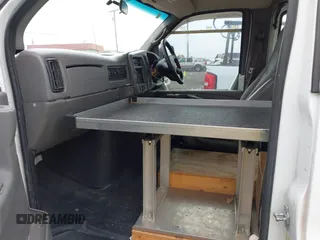 2006 Chevrolet Express Cargo with VIN 1GCFG15X861171275, listed as a IAAI auction lot 42209259 with 192,631 mi miles and . Bid and sale history available at DreamBid. Image 5.