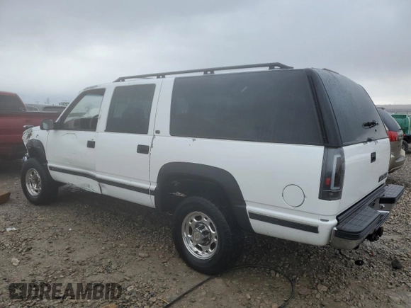 1998 Chevrolet Suburban with VIN 1GNGK26J4WJ325958, listed as a Copart auction lot 43348505 with 154,638 mi miles and Salvage Title. Bid and sale history available at carsss.com. Image 2.