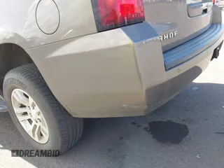 2016 Chevrolet Tahoe LT z VIN 1GNSKBKC3GR388683, wystawiony jako IAAI lot #42100692 z przebiegiem 87 858 mil mil oraz . Historia ofert i sprzedaży dostępna na DreamBid. Obrazek 6.