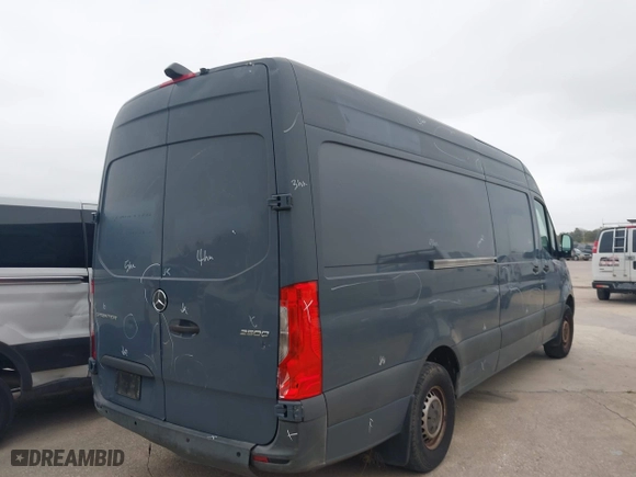 2019 Mercedes-Benz Sprinter Cargo Van with VIN WD4PF1CD9KP127024, listed as a IAAI auction lot 40745606 with 127,630 mi miles. Bid and sale history available at carsss.com. Image 4.