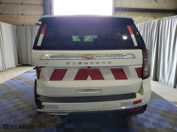 2022 Chevrolet Suburban LT with VIN 1GNSKCKDXNR165519, listed as a Copart auction lot 63389654 with 139,715 mi miles and Clean Title. Bid and sale history available at carsss.com. Image 6.
