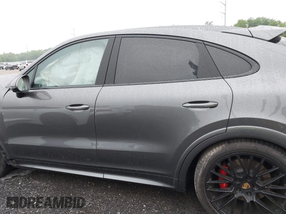 2022 Porsche Cayenne GTS с VIN WP1BG2AY6NDA55863, выставлен на аукционе IAAI как лот 42053500 с пробегом 39 663 миль миль и . История ставок и продаж доступна на DreamBid. Изображение 14.