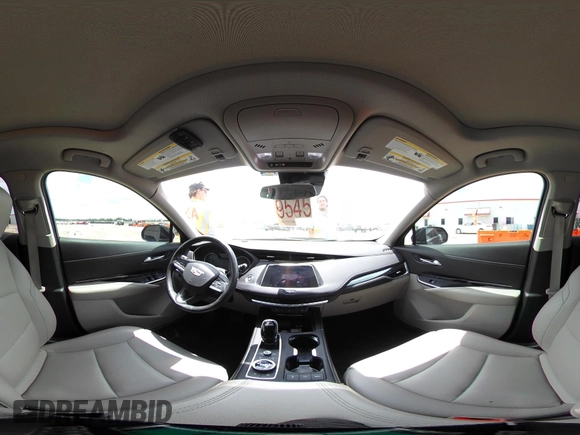 2020 Cadillac XT4 FWD Luxury z VIN 1GYAZAR4XLF146598, wystawiony jako IAAI lot #42211317 z przebiegiem 37 313 mil mil oraz . Historia ofert i sprzedaży dostępna na DreamBid. Obrazek 18.