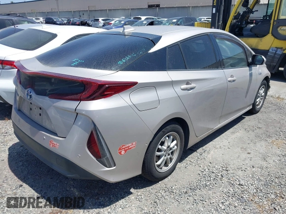 2017 Toyota Prius Plus z VIN JTDKARFPXH3057525, wystawiony jako IAAI lot #42356340 z przebiegiem 149 939 mil mil oraz . Historia ofert i sprzedaży dostępna na DreamBid. Obrazek 4.