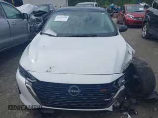 2024 Nissan Sentra SR z VIN 3N1AB8DV8RY256864, wystawiony jako IAAI lot #42127316 z przebiegiem 22 746 mil mil oraz . Historia ofert i sprzedaży dostępna na DreamBid. Obrazek 12.