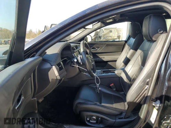 2018 Jaguar XF with VIN SAJBP2FVXJCY65191, listed as a Copart auction lot 78818864 with 60,067 mi miles and Salvage Title. Bid and sale history available at DreamBid. Image 7.
