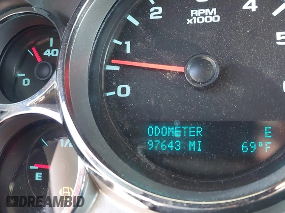 2010 Chevrolet Silverado 1500 LT with VIN 3GCRKSE32AG259148, listed as a IAAI auction lot 42147353 with 97,643 mi miles and . Bid and sale history available at DreamBid. Image 7.