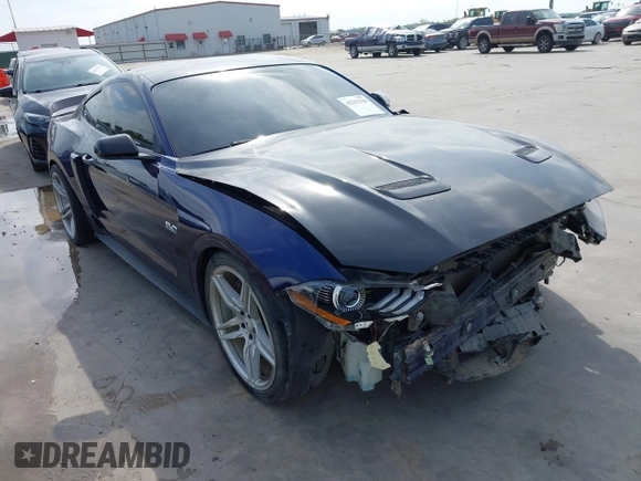 2018 Ford Mustang GT z VIN 1FA6P8CF7J5163016, wystawiony jako IAAI lot #42231330 z przebiegiem 55 810 mil mil oraz . Historia ofert i sprzedaży dostępna na DreamBid. Obrazek 1.