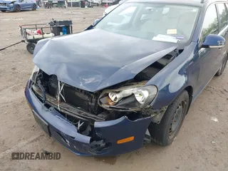 2013 Volkswagen Jetta TDI w/Sunroof & Nav с VIN 3VWPL7AJXDM680737, выставлен на аукционе IAAI как лот 42206391 с пробегом 161 534 миль миль и . История ставок и продаж доступна на DreamBid. Изображение 6.