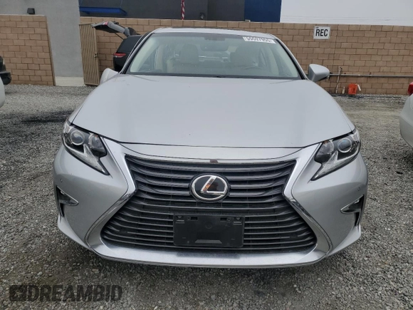 2016 Lexus ES 330 with VIN JTHBK1GG0G2232624, listed as a Copart auction lot 55597955 with 30,386 mi miles and Salvage title. Bid and sale history available at DreamBid. Image 5.
