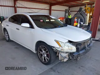 2014 Nissan Maxima SV with VIN 1N4AA5AP5EC482907, listed as a IAAI auction lot 41885801 with 186,364 mi miles and . Bid and sale history available at DreamBid. Image 1.