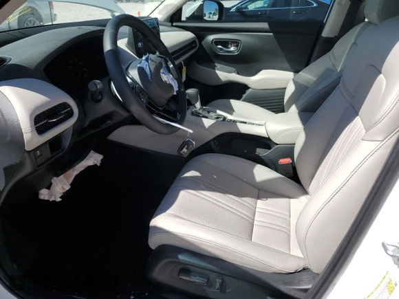 2025 Honda HR-V EX-L z VIN 3CZRZ1H77SM730034, wystawiony jako Copart lot #46730005 z przebiegiem 2644 mil mil oraz Szkody całkowita. Historia ofert i sprzedaży dostępna na DreamBid. Obrazek 7.