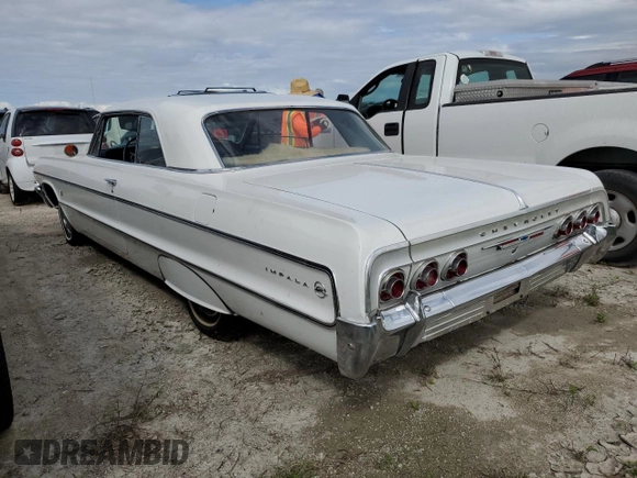 1964 Chevrolet Impala z VIN 41847J219664, wystawiony jako Copart lot #75891214 z przebiegiem 47 312 mil mil oraz Szkoda całkowita • Salvage title. Historia ofert i sprzedaży dostępna na DreamBid. Obrazek 2.