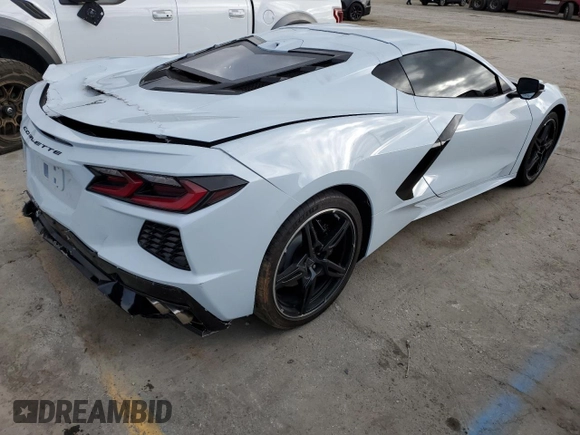 2021 Chevrolet Corvette 2LT with VIN 1G1YB2D49M5110438, listed as a Copart auction lot 47824815 with 18,313 mi miles and Salvage Title. Bid and sale history available at carsss.com. Image 3.