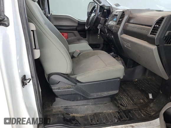 2017 Ford F-250 XL z VIN 1FD7X2A63HEF23418, wystawiony jako IAAI lot #42610484 z przebiegiem 271 149 mil mil oraz . Historia ofert i sprzedaży dostępna na DreamBid. Obrazek 4.