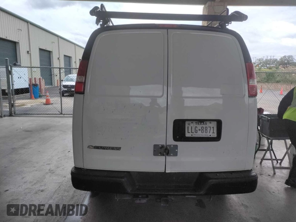 2019 Chevrolet Express Cargo с VIN 1GCWGAFP8K1160429, выставлен на аукционе IAAI как лот 42556044 с пробегом 108 476 миль миль и . История ставок и продаж доступна на DreamBid. Изображение 17.
