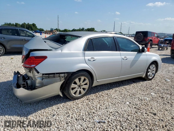 2006 Toyota Avalon XL z VIN 4T1BK36B56U137851, wystawiony jako Copart lot #59928655 z przebiegiem 170 112 mil mil oraz Szkoda całkowita • Salvage title. Historia ofert i sprzedaży dostępna na DreamBid. Obrazek 3.