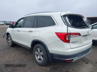2019 Honda Pilot Touring 7-Passenger with VIN 5FNYF6H65KB035053, listed as a IAAI auction lot 41708503 with 105,710 mi miles. Bid and sale history available at carsss.com. Image 3.