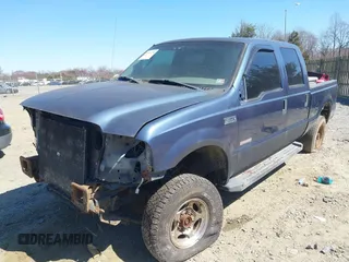 2004 Ford F-350 XL z VIN 1FTSW31P24EB06401, wystawiony jako IAAI lot #41834298 z przebiegiem 234 410 mil mil oraz . Historia ofert i sprzedaży dostępna na DreamBid. Obrazek 2.