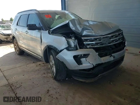 2018 Ford Explorer XLT with VIN 1FM5K7D82JGC06515, listed as a Copart auction lot 75043324 with 65,621 mi miles and Salvage Title. Bid and sale history available at DreamBid. Image 12.