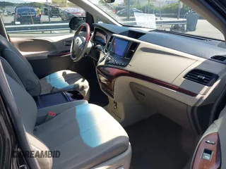2013 Toyota Sienna XLE с VIN 5TDDK3DC0DS051969, выставлен на аукционе IAAI как лот 42344494 с пробегом 166 890 миль миль и . История ставок и продаж доступна на DreamBid. Изображение 5.
