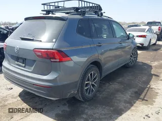 2021 Volkswagen Tiguan S with VIN 3VV1B7AX6MM027114, listed as a IAAI auction lot 41778035 with 81,075 mi miles and . Bid and sale history available at DreamBid. Image 4.