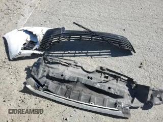 2018 Toyota Sienna LE Auto Access Seat with VIN 5TDKZ3DC6JS920895, listed as a Copart auction lot 45738685 with 128,599 mi miles and Salvage Title. Bid and sale history available at carsss.com. Image 13.