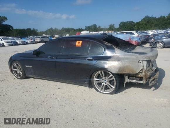 2011 BMW 7 Series 750Li z VIN WBAKB8C52BCY65687, wystawiony jako Copart lot #52441335 z przebiegiem Nie podano mil oraz Nie do naprawy • Non repairable. Historia ofert i sprzedaży dostępna na DreamBid. Obrazek 2.