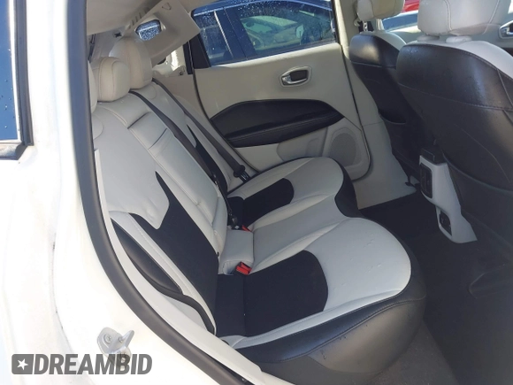 2019 Jeep Compass Altitude z VIN 3C4NJCBB0KT743170, wystawiony jako IAAI lot #41490256 z przebiegiem 93 319 mil mil oraz . Historia ofert i sprzedaży dostępna na DreamBid. Obrazek 8.