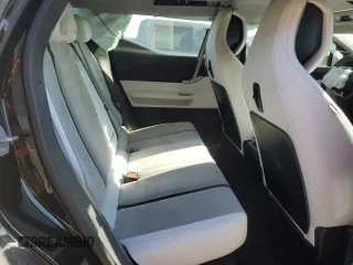 2023 Fisker Ocean One z VIN VCF1ZBU27PG005912, wystawiony jako Copart lot #57087925 z przebiegiem Nie podano mil oraz Szkody całkowita. Historia ofert i sprzedaży dostępna na DreamBid. Obrazek 11.