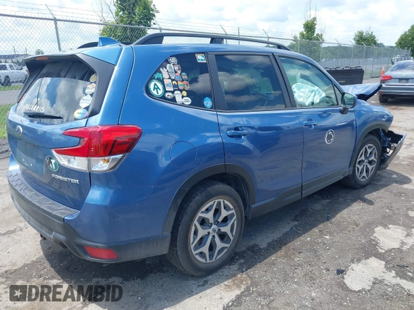2021 Subaru Forester Premium with VIN JF2SKAFC8MH476063, listed as a IAAI auction lot 42622238 with 89,968 mi miles and . Bid and sale history available at DreamBid. Image 4.