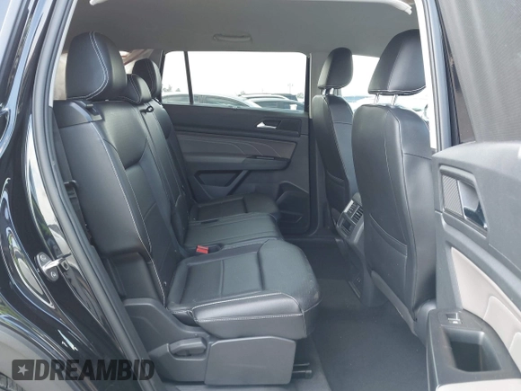 2021 Volkswagen Atlas SE z VIN 1V2WR2CAXMC558294, wystawiony jako IAAI lot #41447619 z przebiegiem 48 652 mil mil oraz . Historia ofert i sprzedaży dostępna na DreamBid. Obrazek 8.